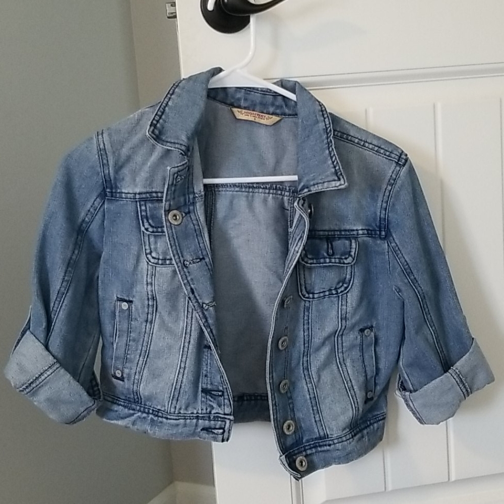 Cropped jean jacked